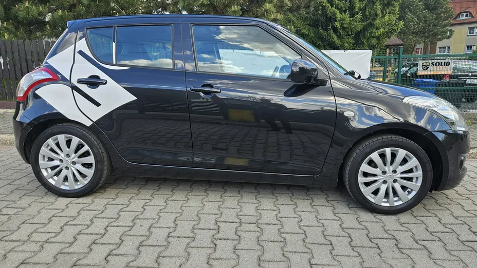 SUZUKI Swift -