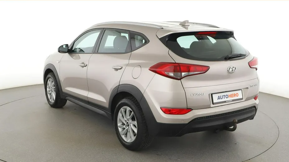 HYUNDAI Tucson -