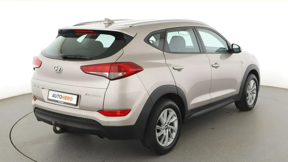 HYUNDAI Tucson -