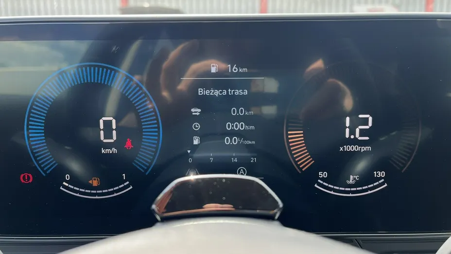 HYUNDAI Kona -
