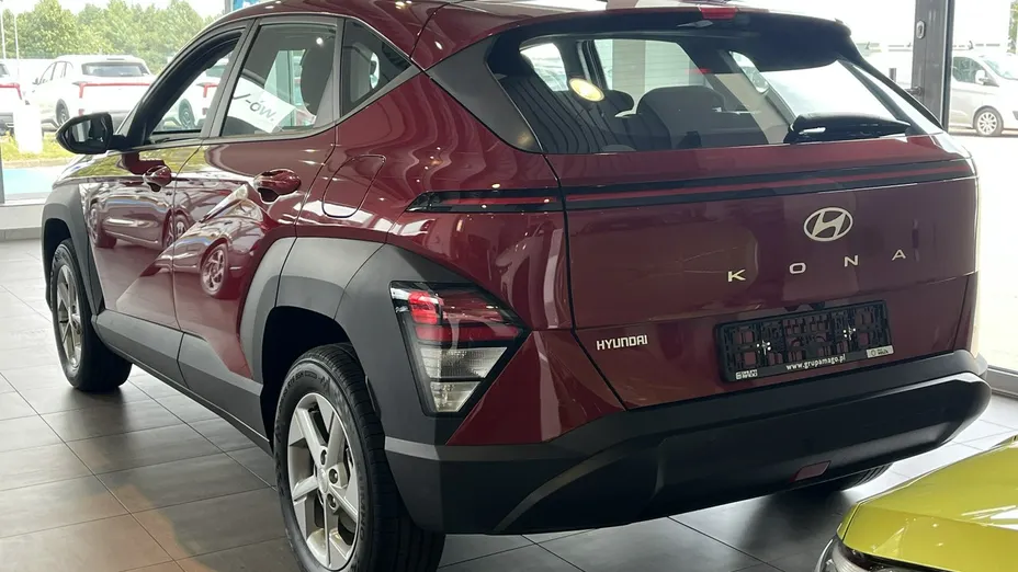 HYUNDAI Kona -