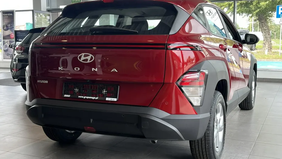HYUNDAI Kona -