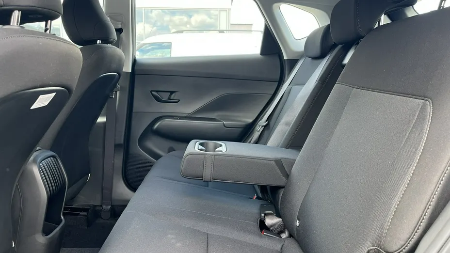 HYUNDAI Kona -
