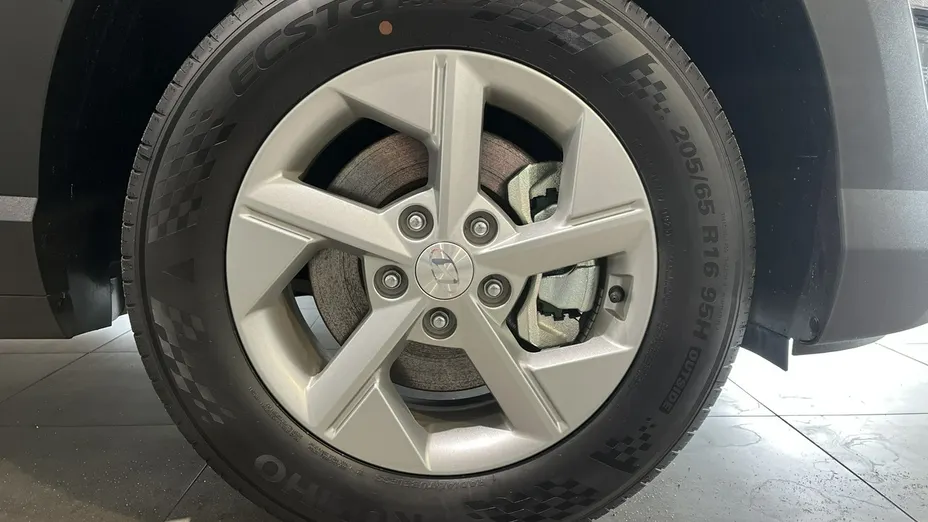 HYUNDAI Kona -