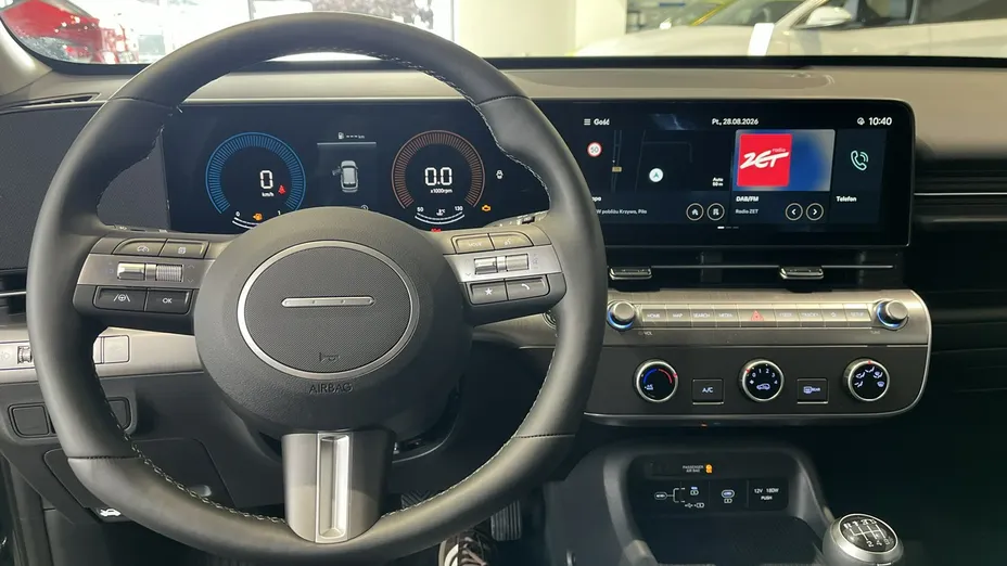 HYUNDAI Kona -
