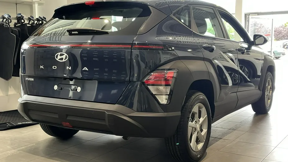 HYUNDAI Kona -