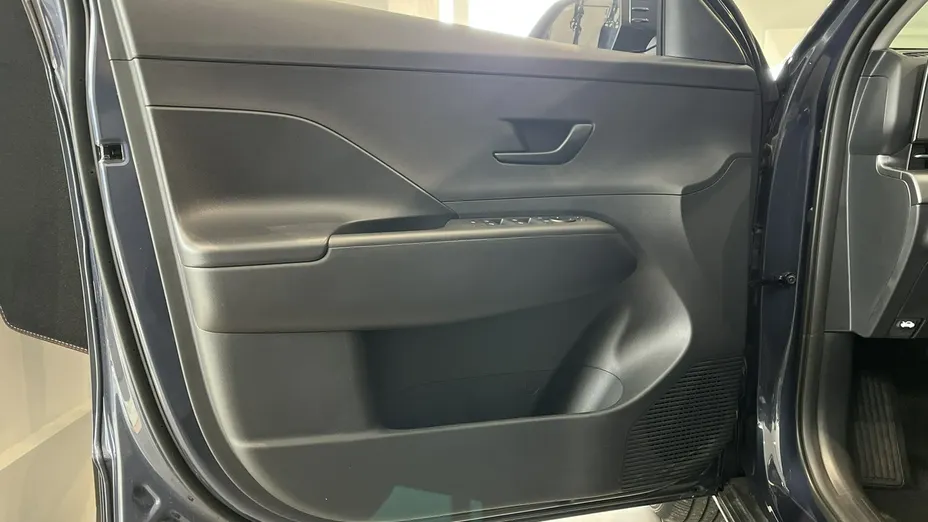 HYUNDAI Kona -