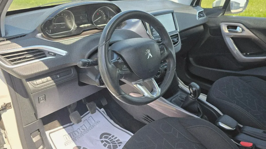 PEUGEOT 2008 -