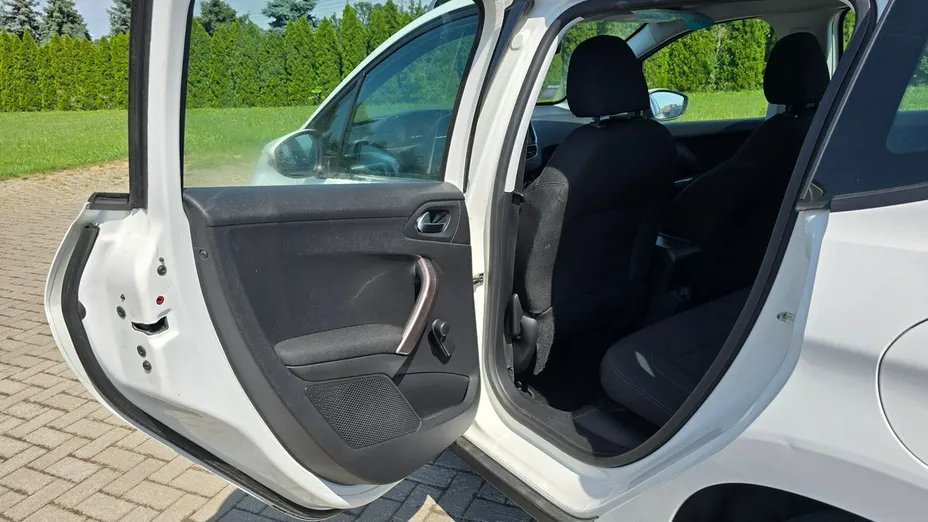 PEUGEOT 2008 -
