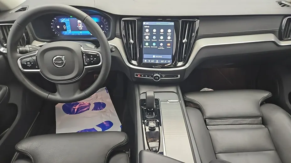 VOLVO V60 -