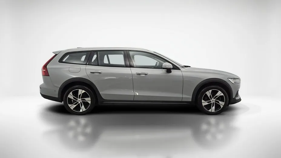 VOLVO V60 -