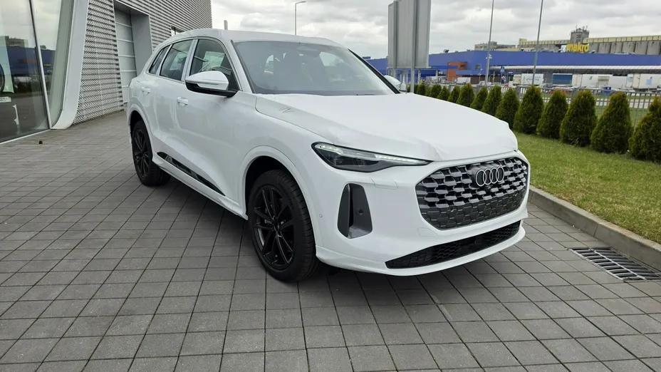 AUDI Q5 -