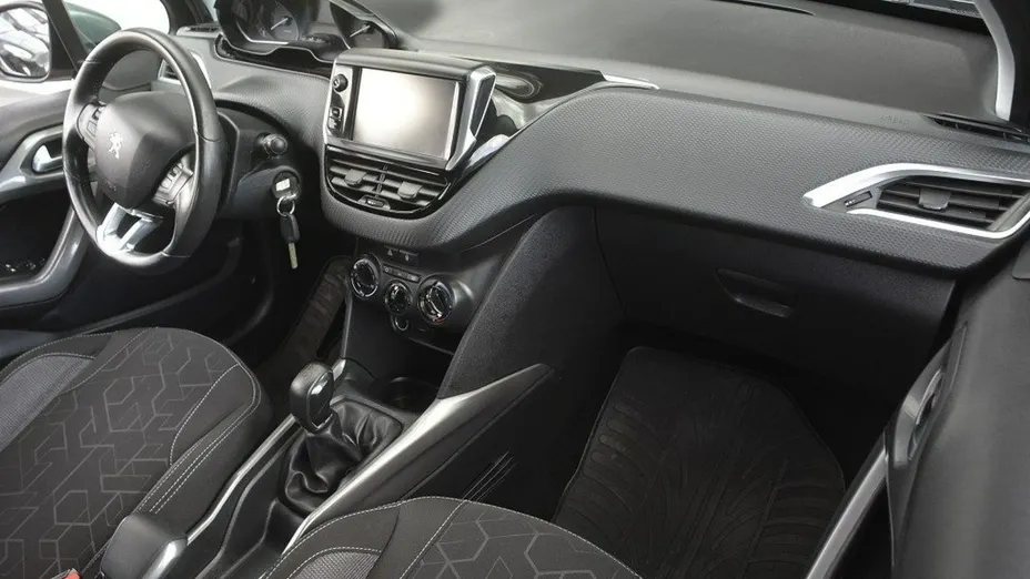 PEUGEOT 2008 -
