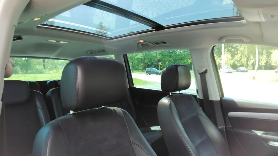 VOLKSWAGEN Sharan -