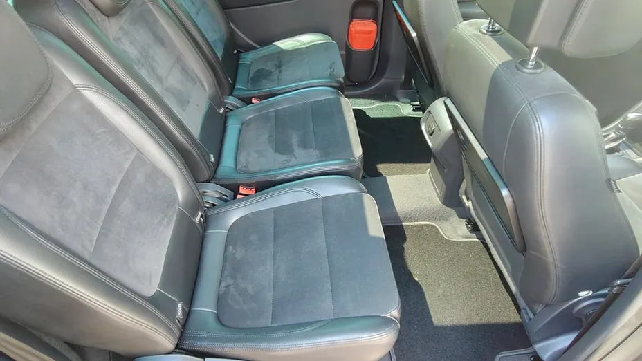 VOLKSWAGEN Sharan -