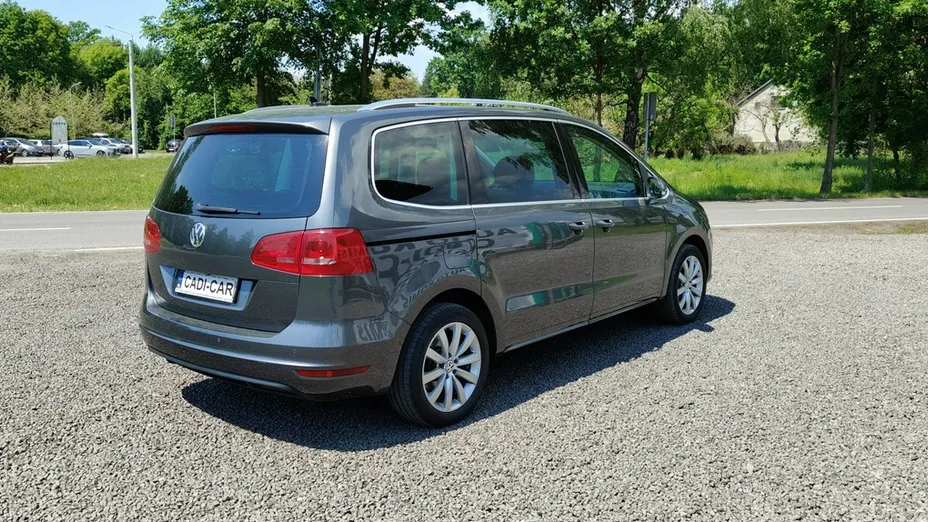 VOLKSWAGEN Sharan -