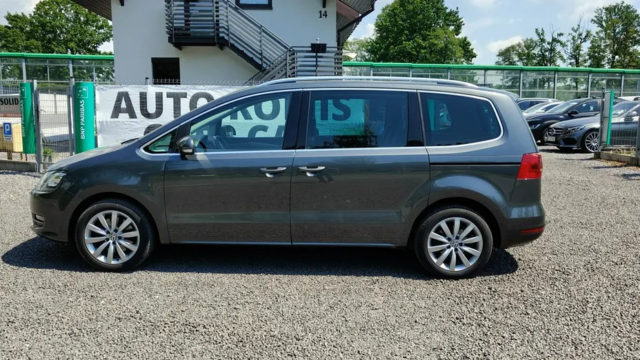 VOLKSWAGEN Sharan -