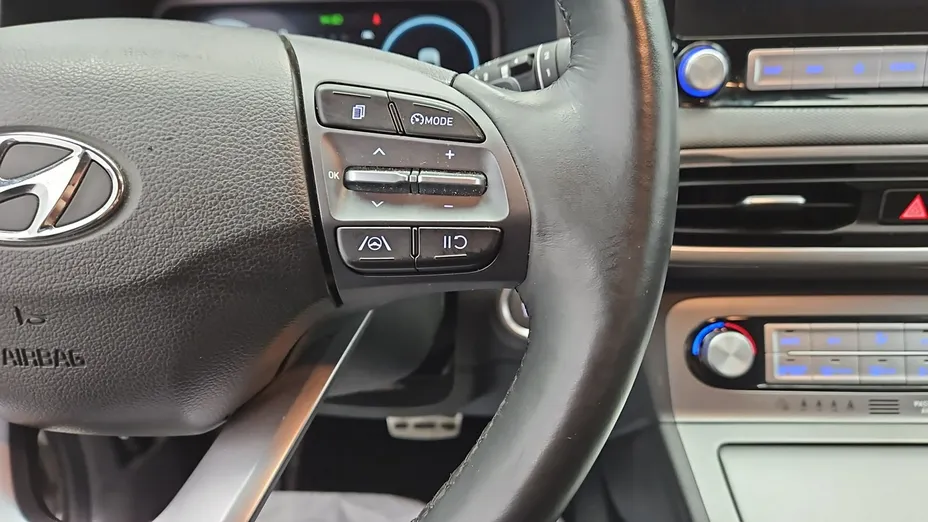 HYUNDAI Kona -