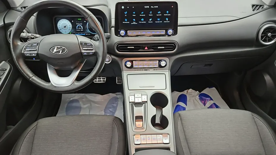 HYUNDAI Kona -