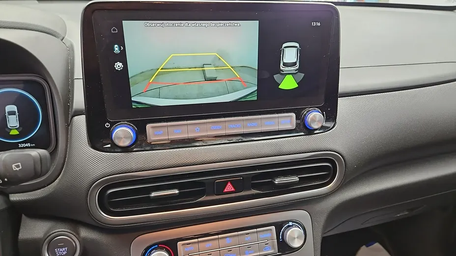 HYUNDAI Kona -