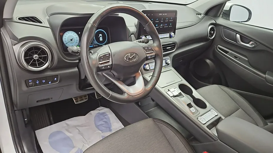 HYUNDAI Kona -