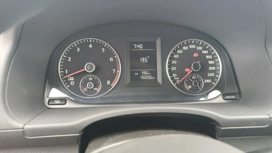 VOLKSWAGEN Caddy -