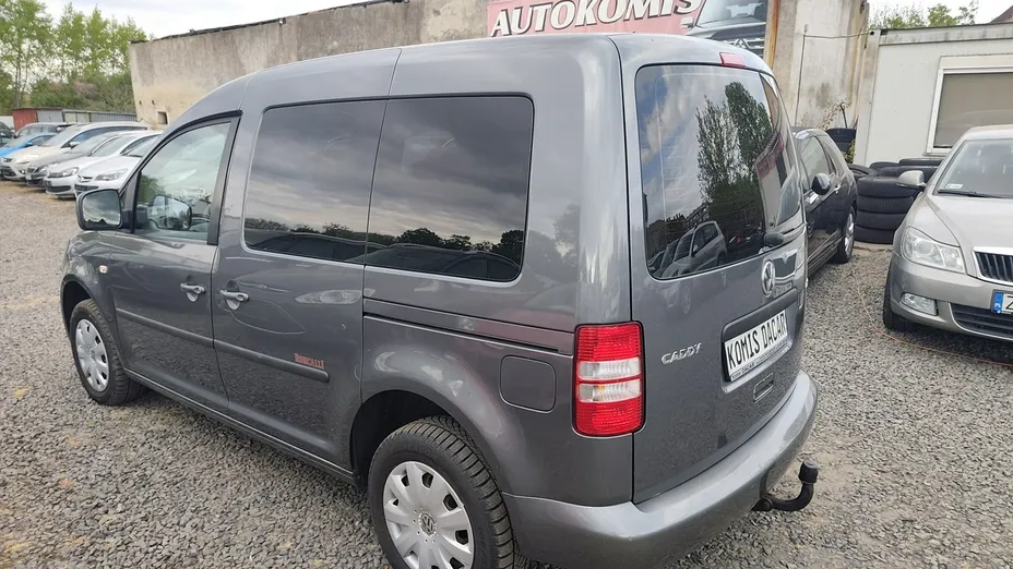 VOLKSWAGEN Caddy -