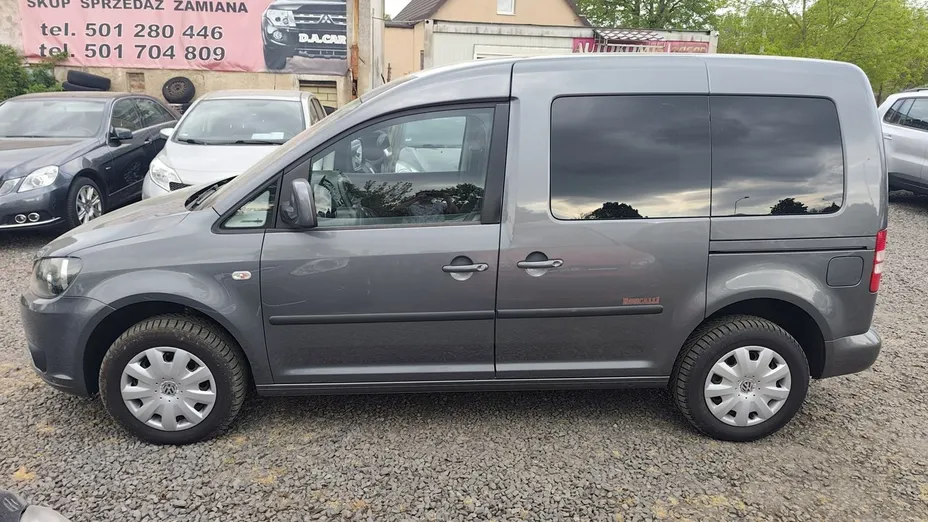VOLKSWAGEN Caddy -