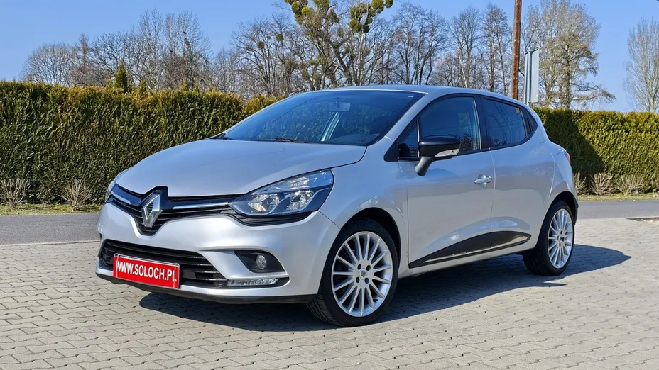 RENAULT Clio -
