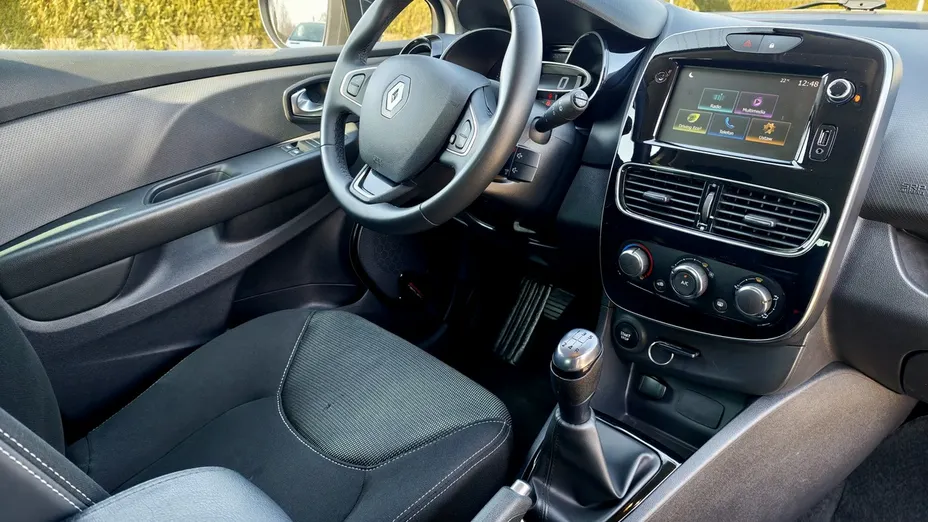 RENAULT Clio -