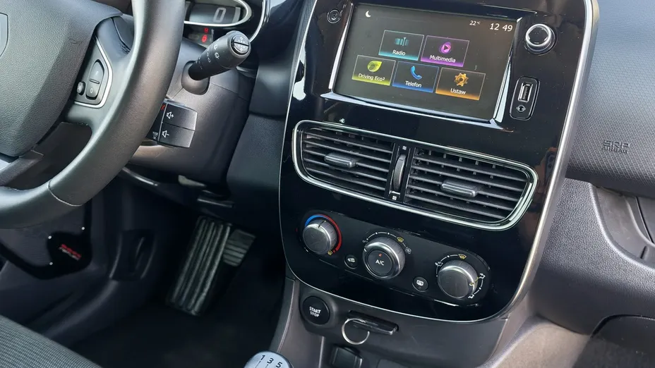 RENAULT Clio -