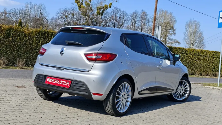RENAULT Clio -