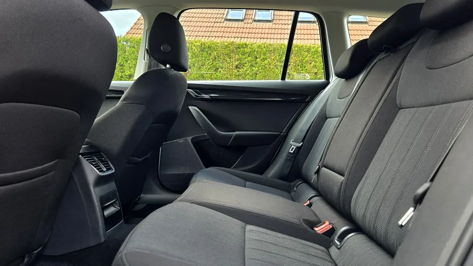 SKODA Octavia -