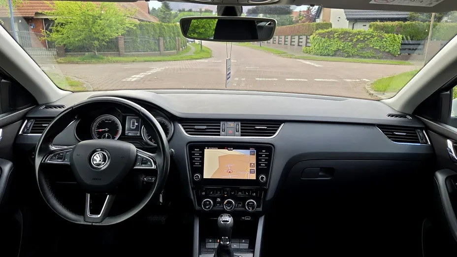 SKODA Octavia -
