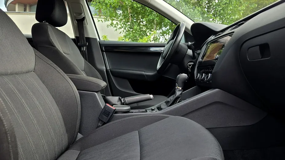 SKODA Octavia -