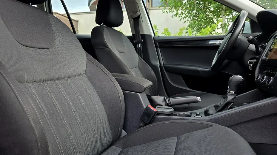 SKODA Octavia -