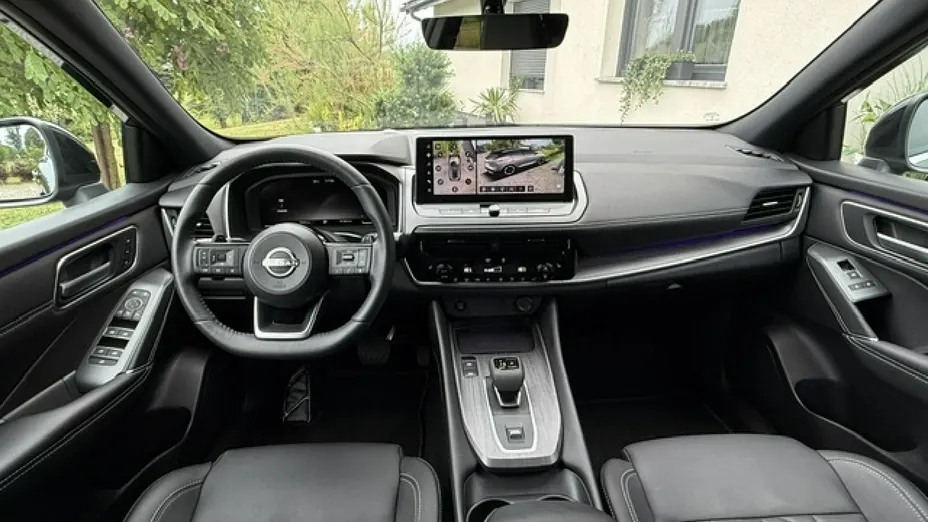 NISSAN Qashqai -