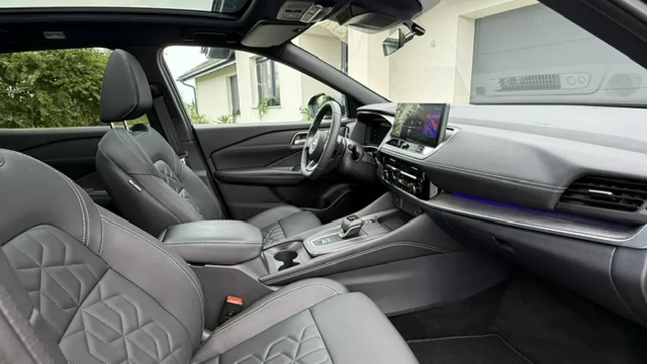 NISSAN Qashqai -