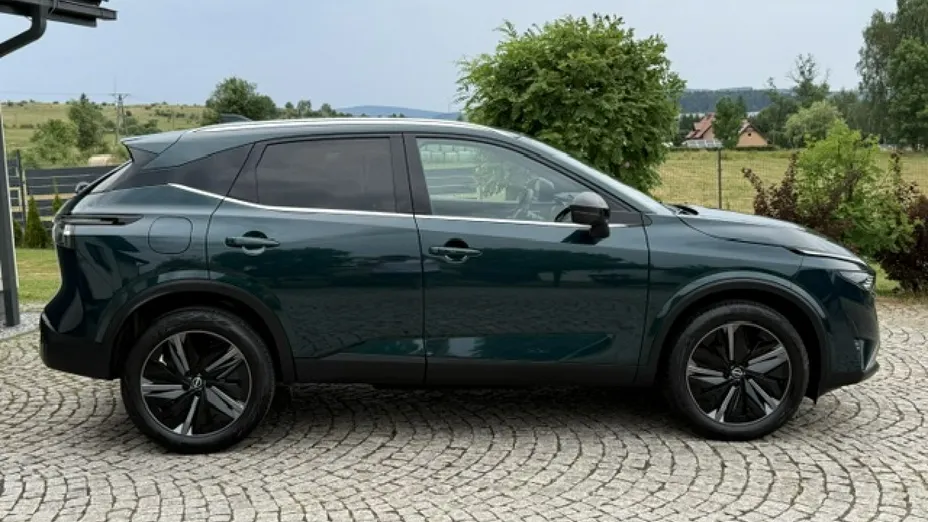 NISSAN Qashqai -