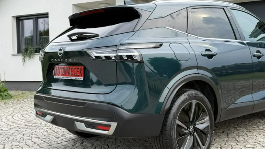 NISSAN Qashqai -