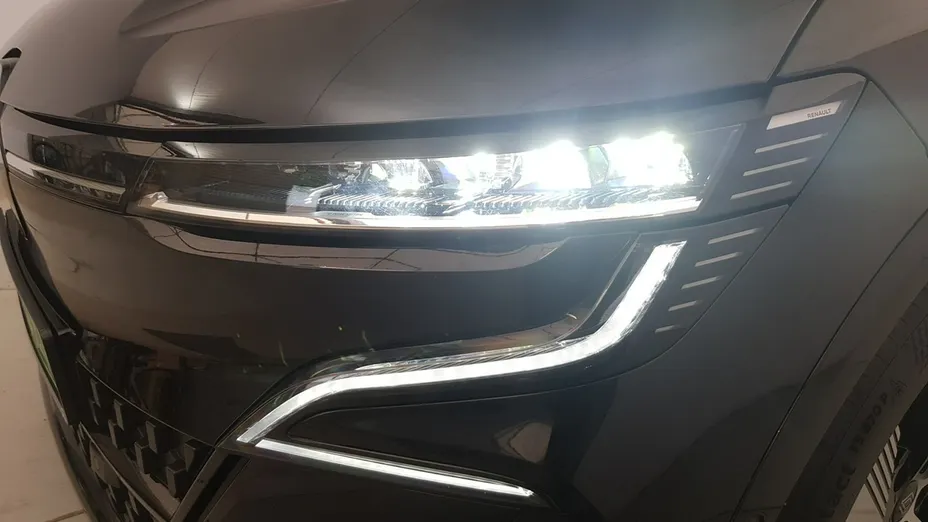 RENAULT Megane -