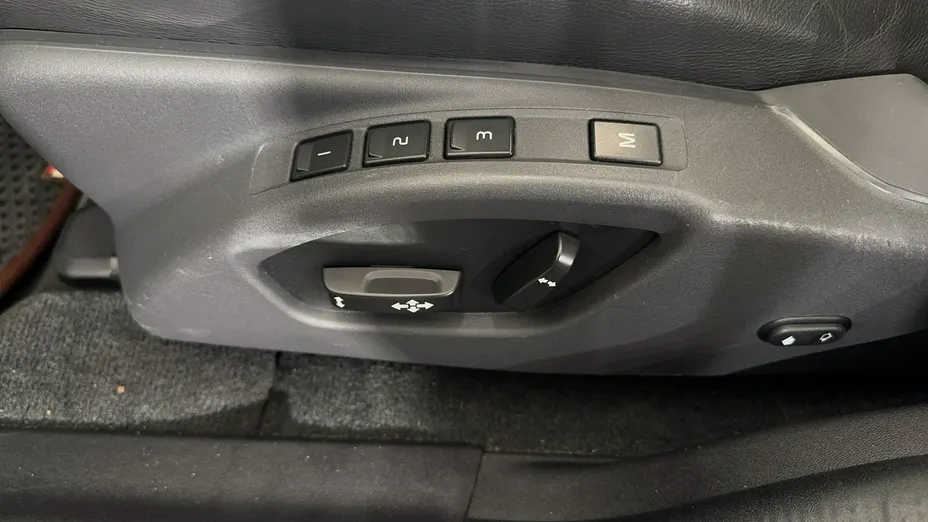 VOLVO XC60 -