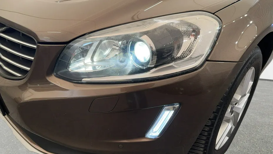 VOLVO XC60 -