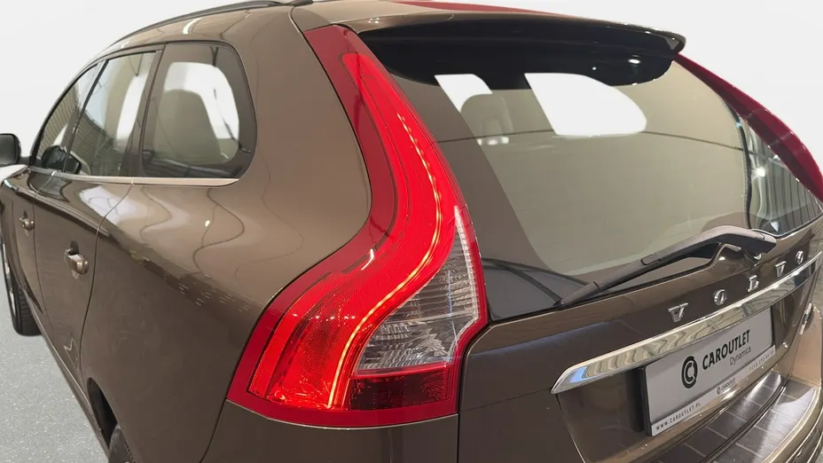 VOLVO XC60 -