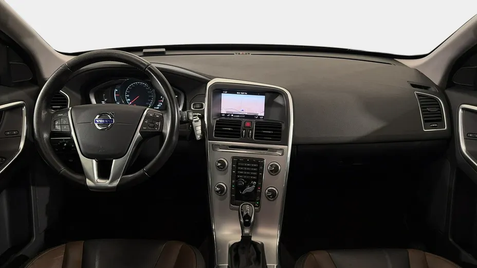 VOLVO XC60 -