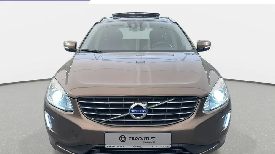 VOLVO XC60 -