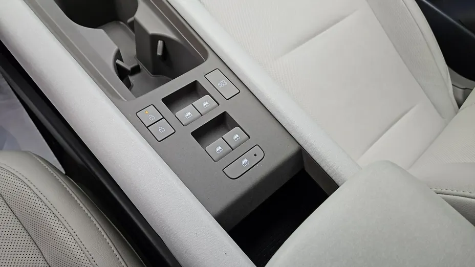 HYUNDAI Ioniq 6 -