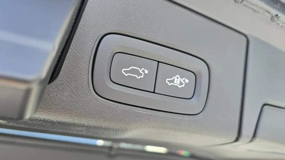 VOLVO XC60 -