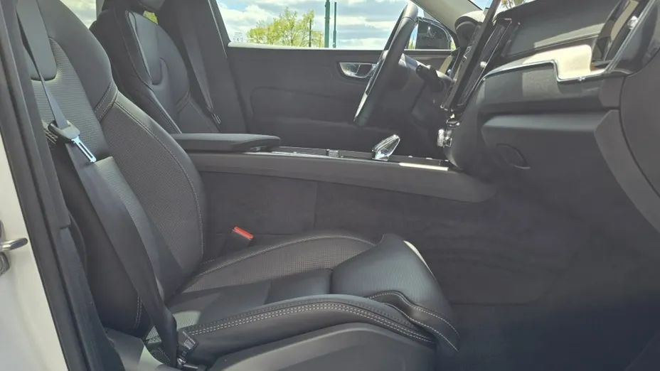 VOLVO XC60 -