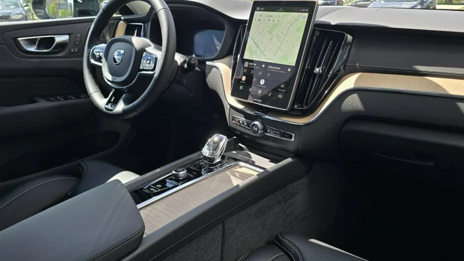 VOLVO XC60 -